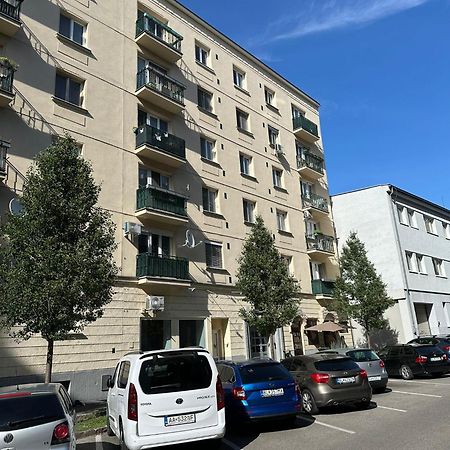 Brand New, Design Apartment Jojo, Oldtown, Balcony ブラチスラヴァ エクステリア 写真