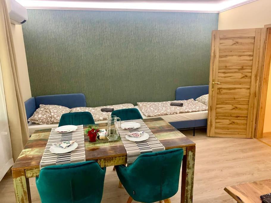 Brand New, Design Apartment Jojo, Oldtown, Balcony ブラチスラヴァ エクステリア 写真